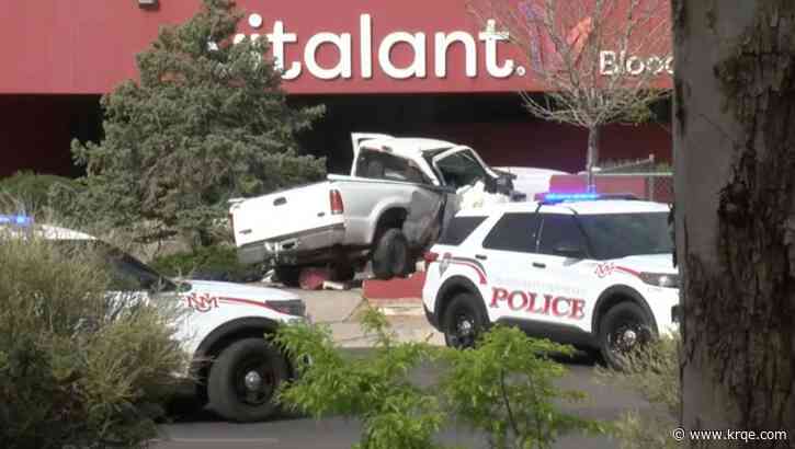 Truck crashes into wall outside ABQ Vitalant, injures 2
