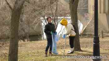 Meewasin kicks off Saskatoon river valley spring cleaning campaign