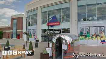 Suspected York shoplifters held after clothes worth thousands found in car