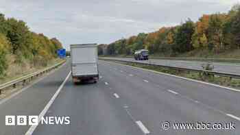 M62 closed westbound after lorry hits bridge
