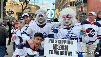 'Absolute madness' at whiteout party, but Jets fans left dejected after Vegas wins Game 4