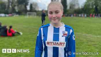 Leicestershire footballer, 12, with leukaemia kicks off match