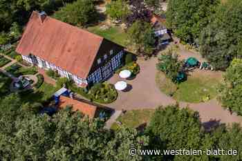 Ü40-Party und „Currywurst mit Livemusik“ im Gastlichen Dorf in Delbrück-Sudhagen