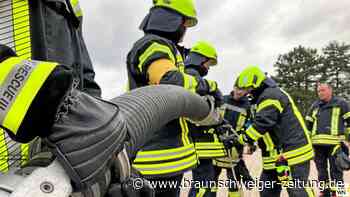 40 Peiner Feuerwehrkräfte üben für die Truppmann-Prüfung