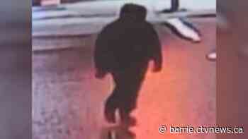 Break-in suspect confronted by employee drops stolen items and flees Huntsville business