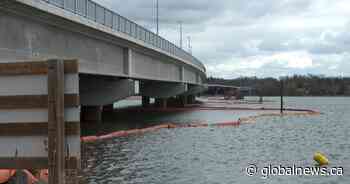 Styrofoam from turbidity curtains in Cataraqui River raises concern