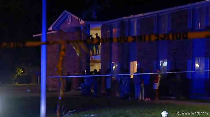 Man shot to death outside apartment complex at Groom Road and Sherron Avenue