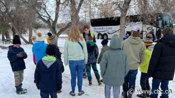 Stranded by a spring storm, Manitoba band students receive warm welcome in Sask. town