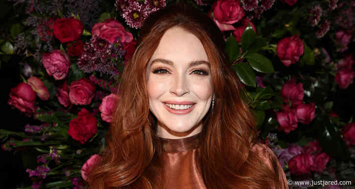 Lindsay Lohan Shows Off Baby Bump For First Time!