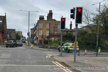 Prospect Retail Park Dartford: ‘Suspicious package’ found