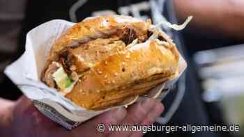 Das ist beim Streetfood-Markt 2023 auf dem Petrusplatz in Neu-Ulm geboten
