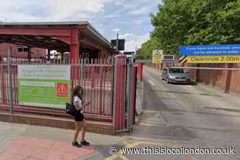 Smugglers Way Materials Recycling Facility worker dies