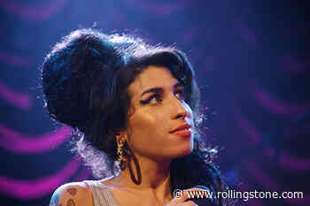 Amy Winehouse’s Personal Journals, Handwritten Lyrics Collected for New Book