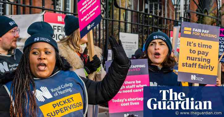 Barclay ‘wasting public money’ with legal action against nursing strike