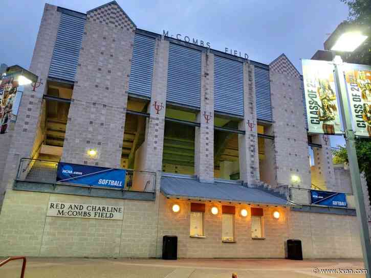 Potential stormy weather causes UT to cancel softball game vs. UTSA