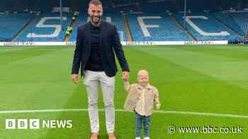 Sheffield derby fundraising match in aid of ex-player Tommy Spurr's son