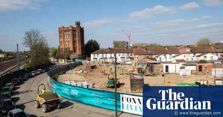 Scientists to examine health fears at west London luxury development