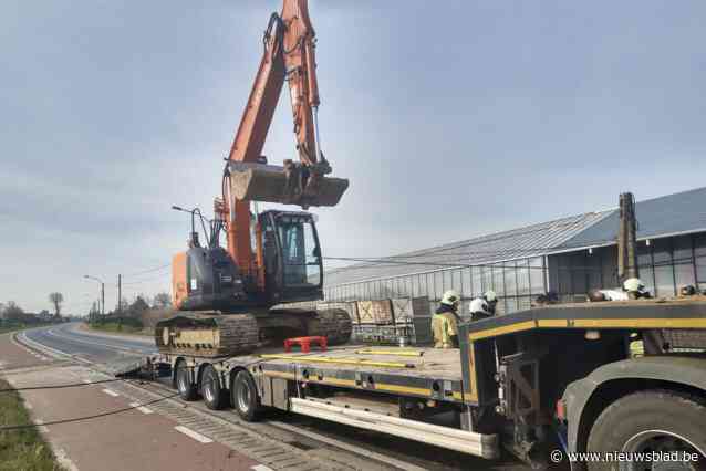 Kortrijksteenweg lange tijd afgesloten nadat elektriciteitskabels op kraan terecht komen