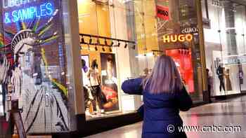 U.S. GDP rose at a 1.1% pace in the first quarter as signs build that the economy is slowing