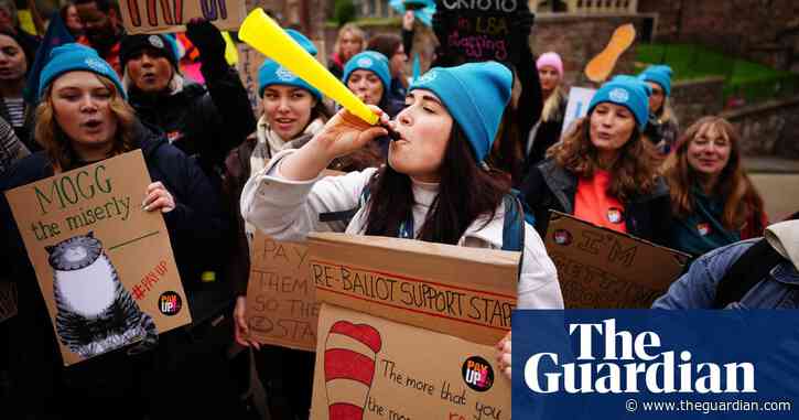 Schools across England close as teachers vow to continue strikes