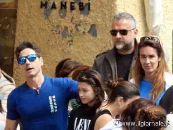 Pier Silvio Berlusconi, una pausa al mare con l'amore della famiglia