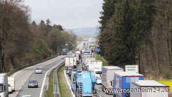 Nach Mega-Chaos am Mittwoch: Lkw-Blockabfertigung sorgt am Donnerstag wieder für massive Staus