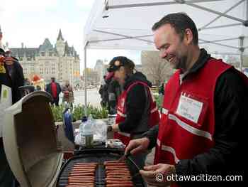PSAC busted for hot dog stand: Enforcement 'unwarranted and unfair' says union