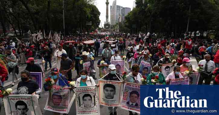 Mexico army ignored cartel warnings before mass student kidnapping, emails show
