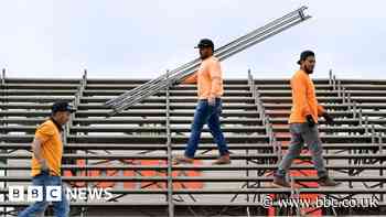 US economic growth slows as firms cut investment