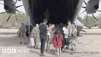 Sudan evacuation: British nationals board UK military plane in Khartoum