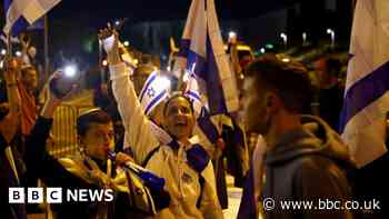 Israel: Huge rally pushes back at judicial reform protests