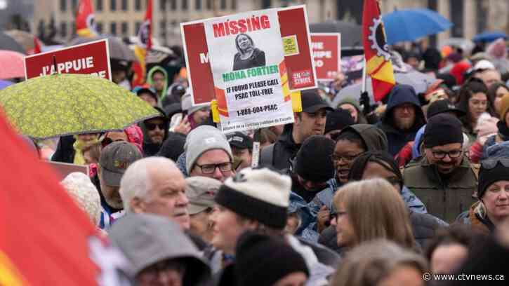 Federal workers strike for 10th day as negotiations on pay, remote work continue