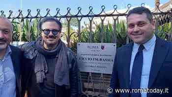 Il Tiburtino ricorda Ciccio Ingrassia, una targa sotto casa dell’attore