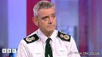 Humberside Police chief constable to leave force