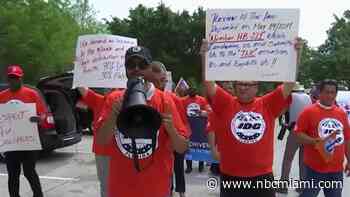 Uber, Lyft Drivers in Miami Protest for Better Wages