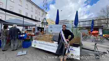 Spargelkönigin Annalena besucht den Stadtmarkt in Augsburg