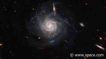 Hubble telescope eyes galactic site of distant star explosion (video)