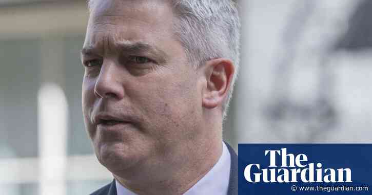 Ministers set to impose NHS pay deal on staff despite opposition of unions