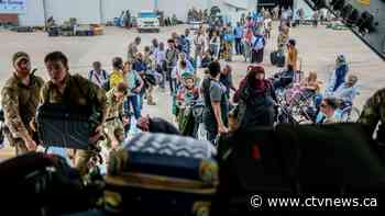 As battle for Sudan continues, civilian deaths top 400