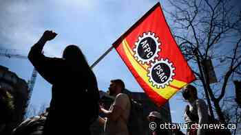 Government tables new offer in PSAC negotiations