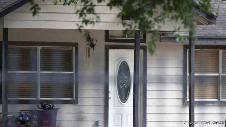 Search area widened for Texas gunman after 5 killed