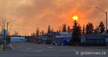 Parkland County wildfires prompts mandatory evacuations of Entwistle, Evansburg