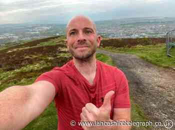 Darwen man's completes 365-day running challenge in memory of teacher