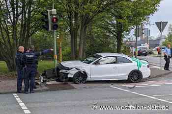 Crash auf Kreuzung: Zwei Verletzte bei Unfall in Bielefeld