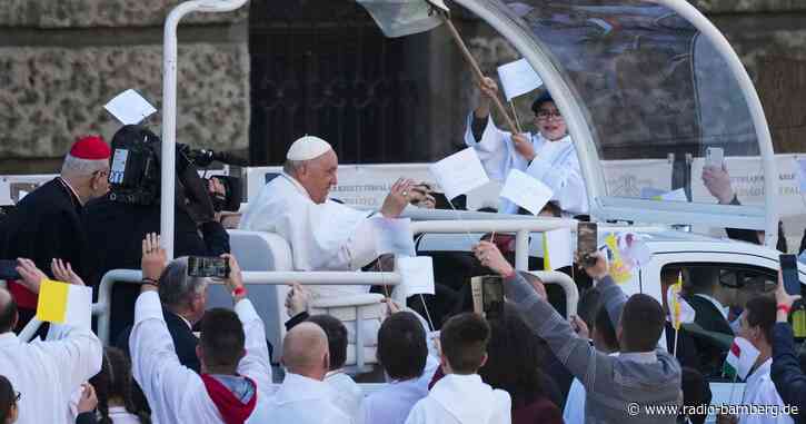 Papst feiert Messe in Ungarn: «Bitte: Öffnen wir die Türen»