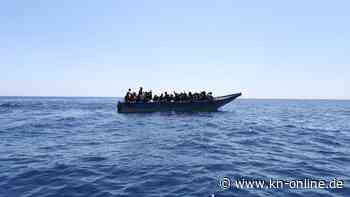 Mittelmeer: Überfall auf Migrantenboot – vierjähriges Mädchen stürzt ins Meer