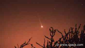See Mercury's giant, comet-like tail in stunning new image as it passes close to the sun