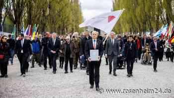 Überlebende und US-Veteranen gedenken der Befreiung des KZ Dachau