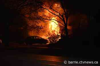 Garage goes up in flames in Barrie's north-end
