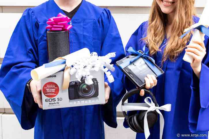 Best gifts for the graduate with travel plans